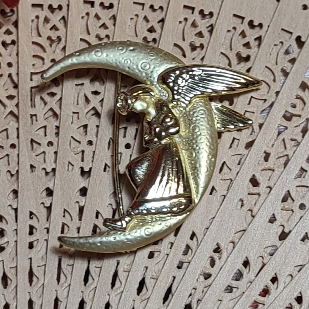 Angel/moon Brooch For Sale Today Gold Tone